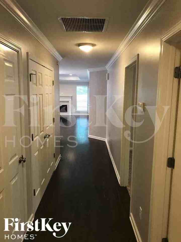 4248 Fieldstone Way - Photo 2 of 21