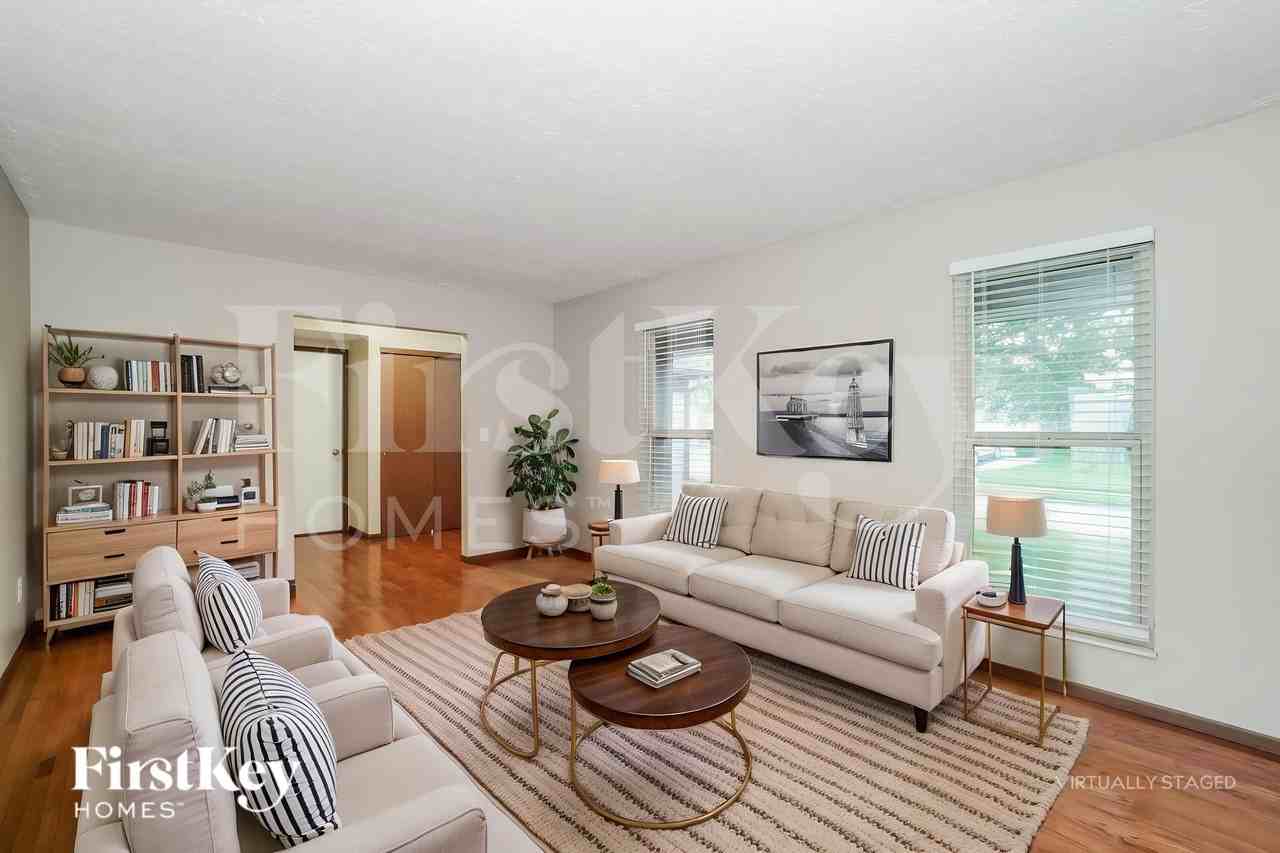 4033 Erin Ln - Photo 4 of 19
