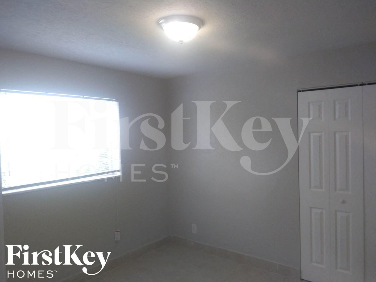 3740 Nw 4th Pl - Photo 7 of 12