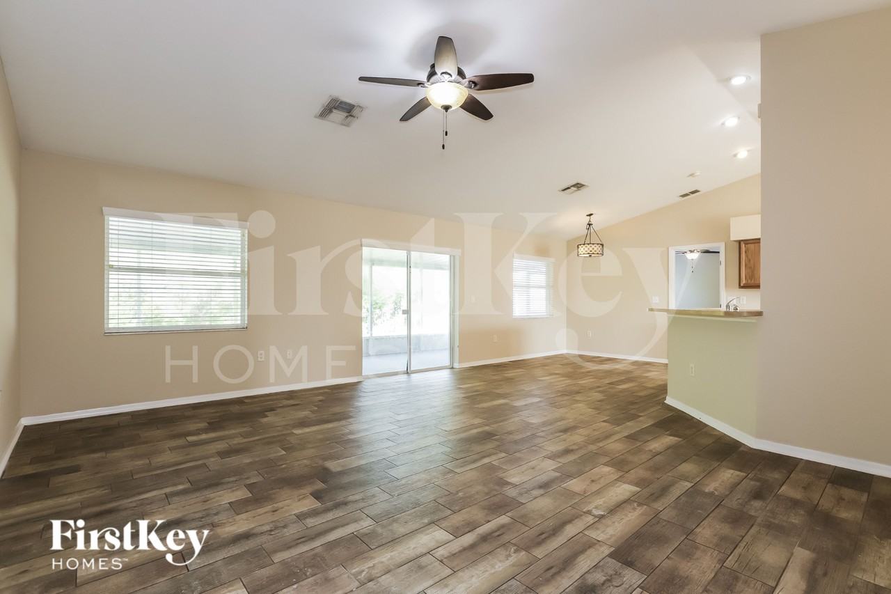 3668 Sandhill Crane Dr - Photo 3 of 17