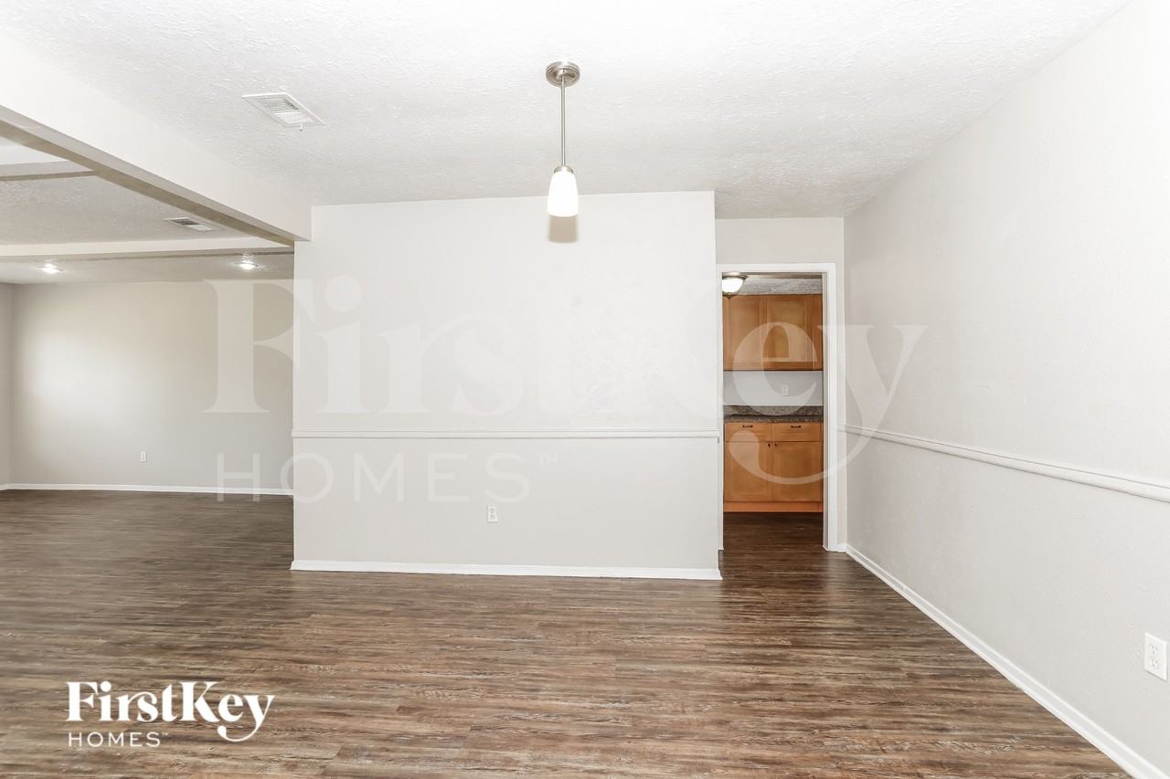 22519 Rockgate Dr - Photo 5 of 17