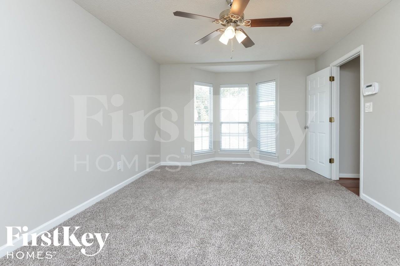 1755 Annendale Dr - Photo 7 of 15