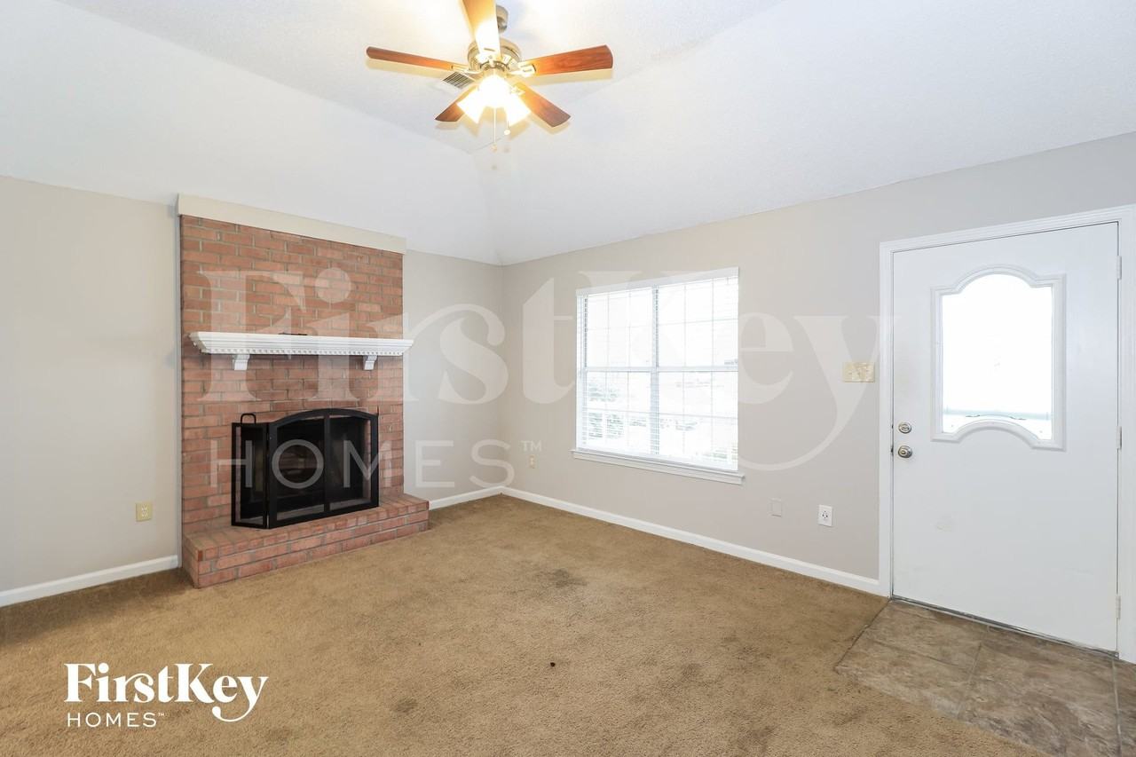 1559 Belle Trees Dr - Photo 3 of 15