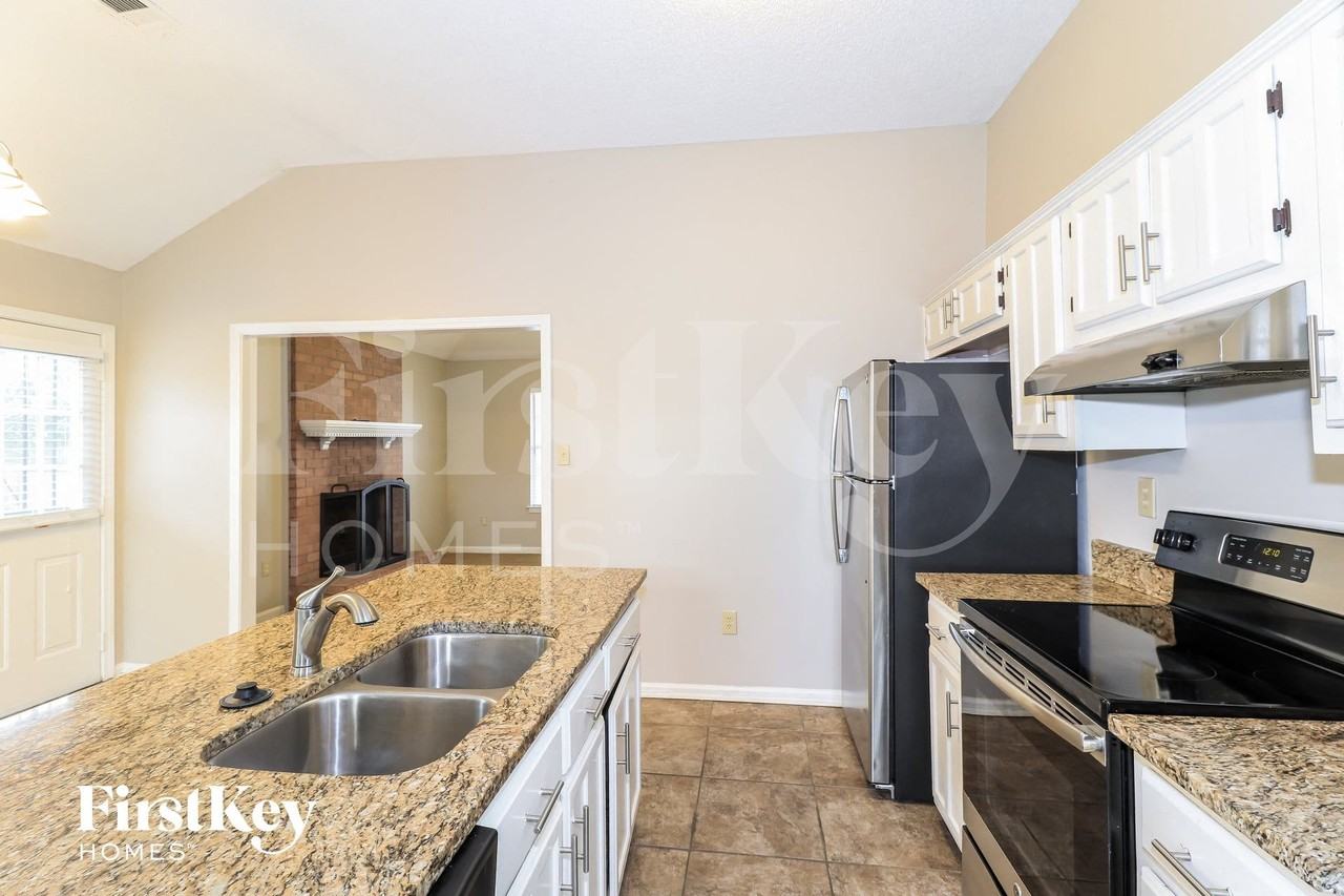 1559 Belle Trees Dr - Photo 5 of 15