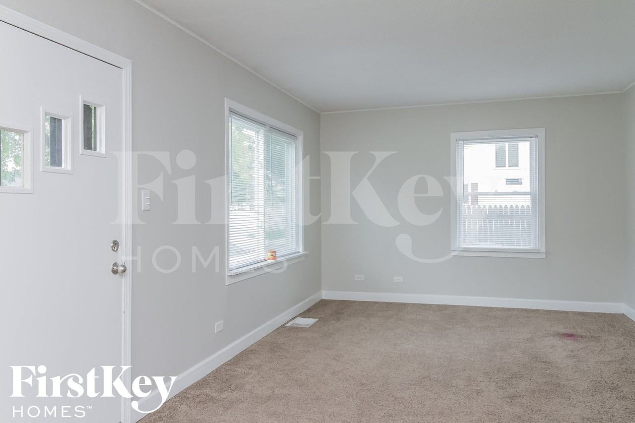 14626 Kedzie Ave - Photo 3 of 15