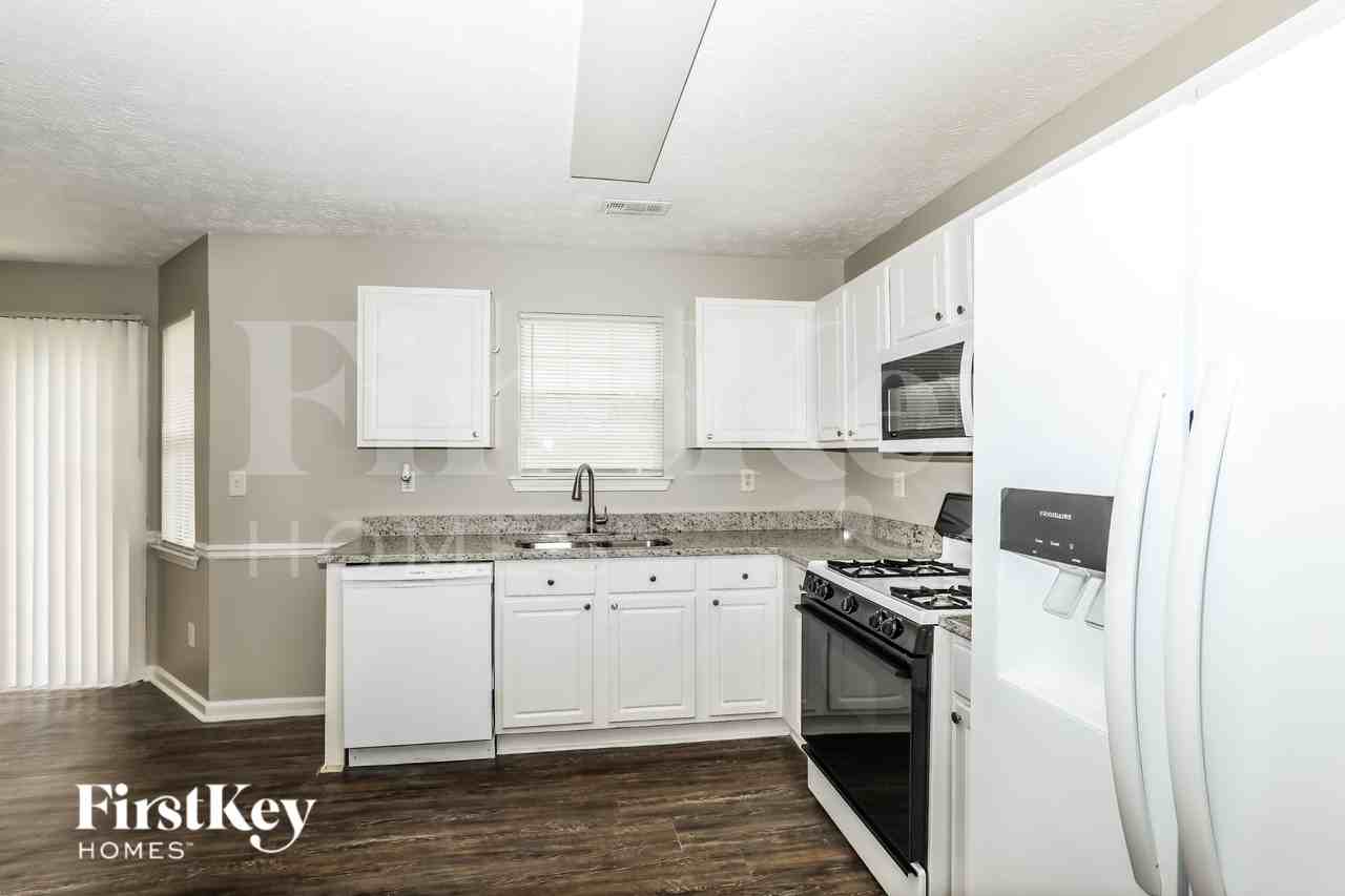 128 Greenleaf Dr - Photo 7 of 19