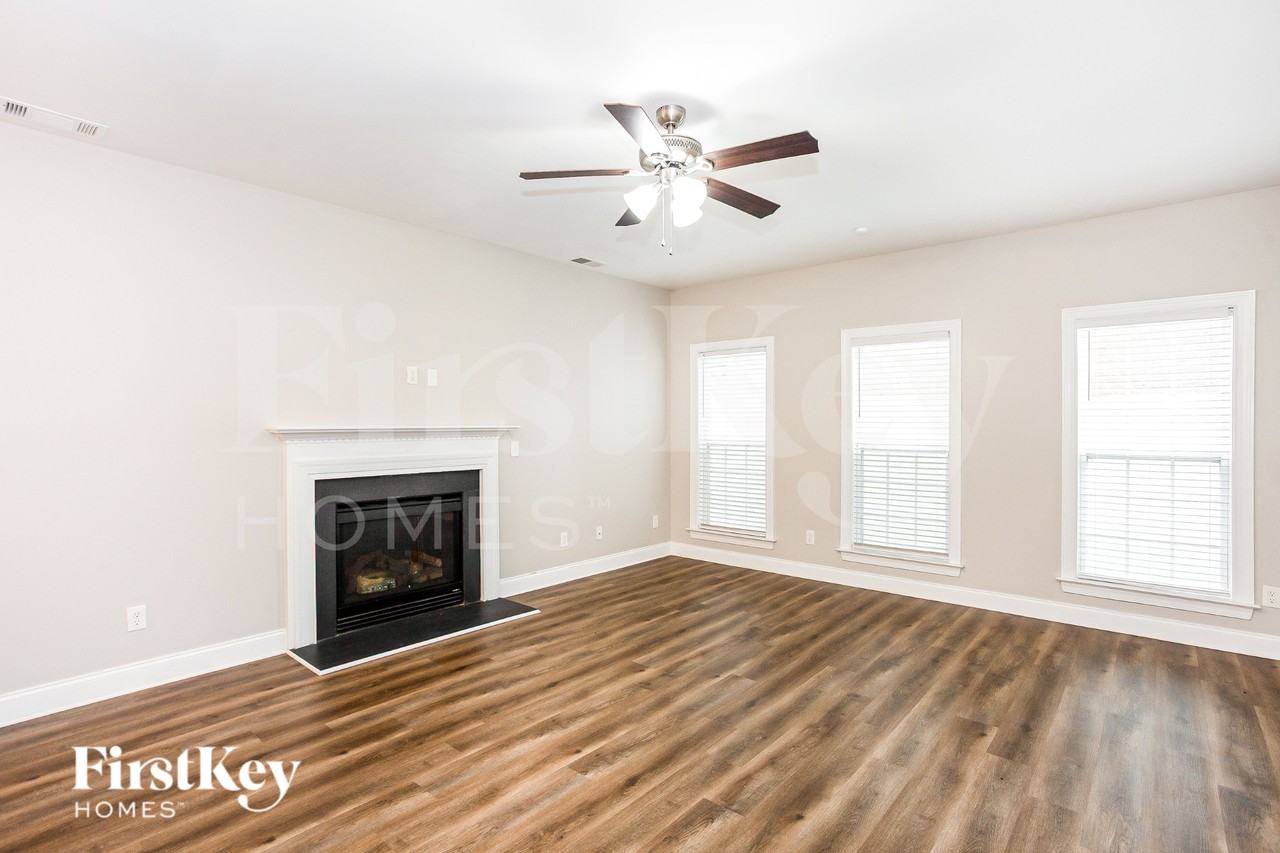 10826 Dapple Grey Ln - Photo 4 of 19