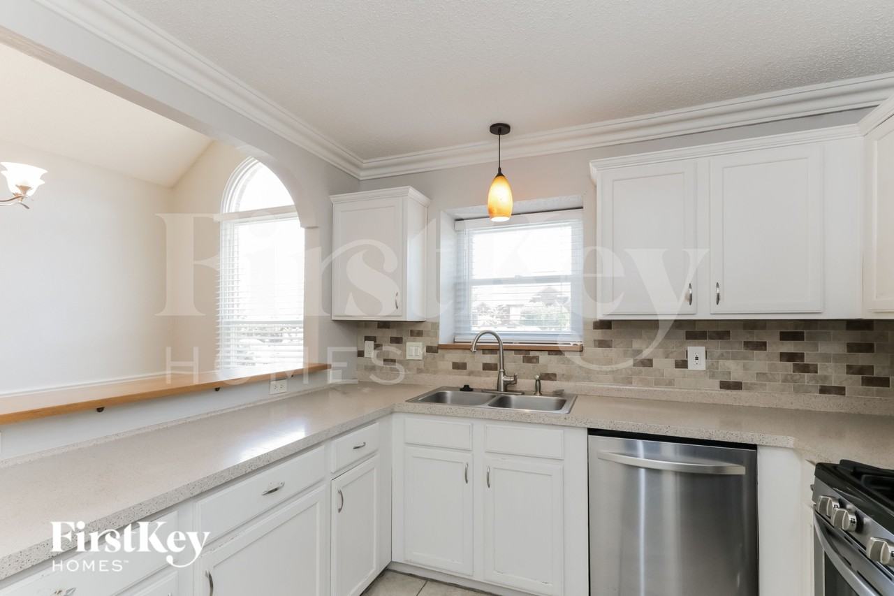 1027 Sea Shell Dr - Photo 7 of 16