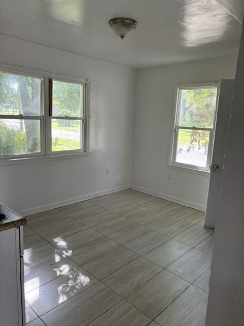 16700 Rockdale St - Photo 6 of 8