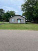 featured image of 902 S KaufmanStreet