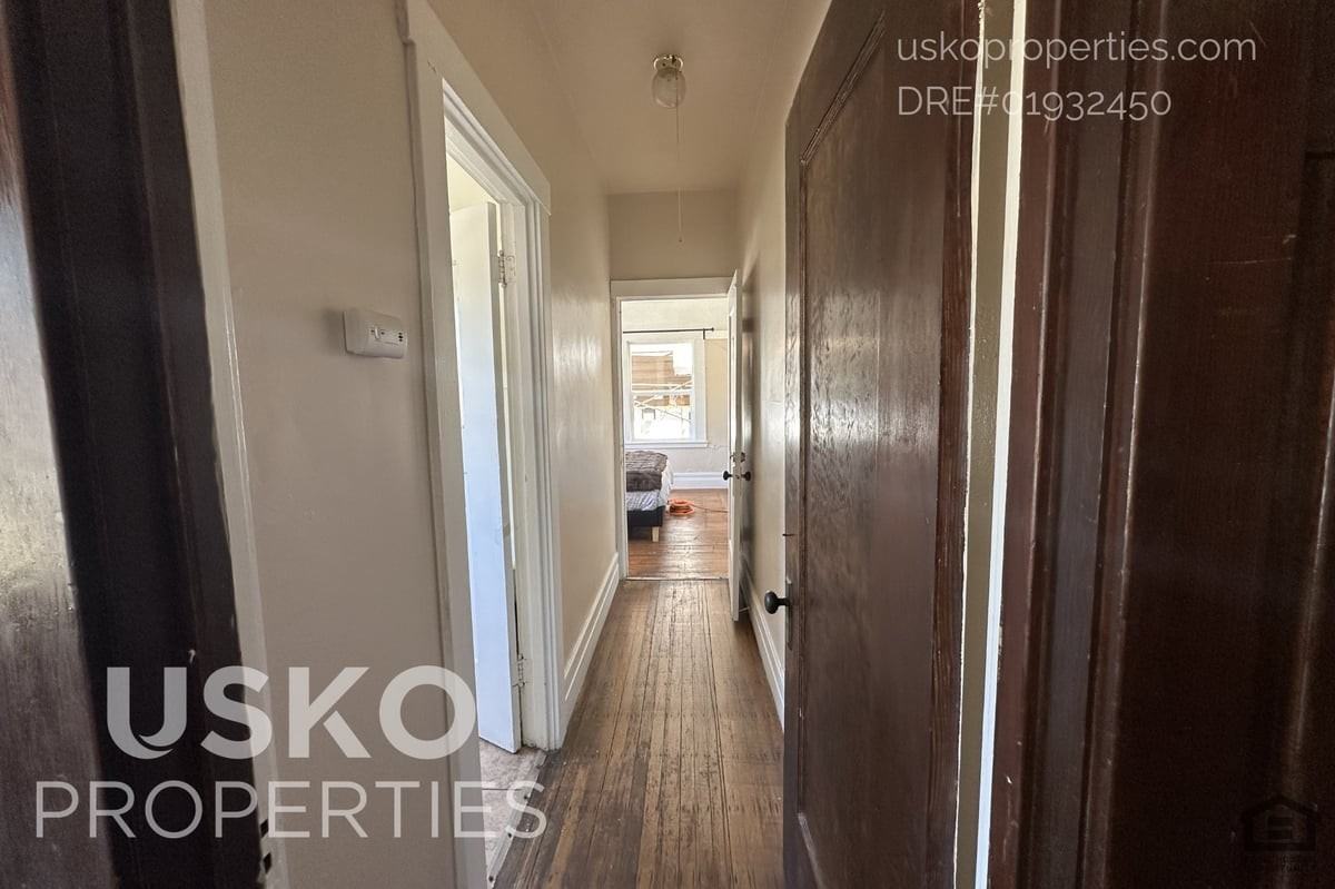 1717 26th St #1 - Photo 7 of 10