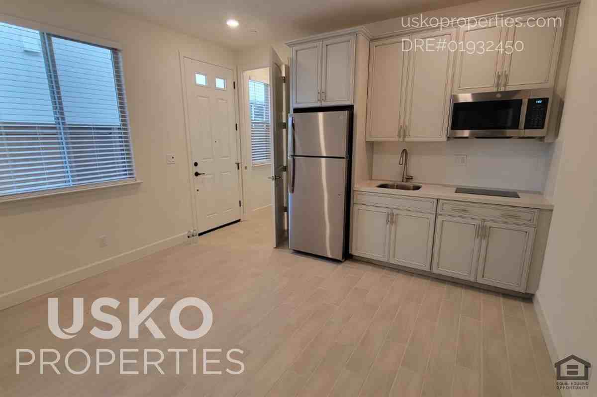 6064 Oberlander Dr #A - Photo 4 of 7