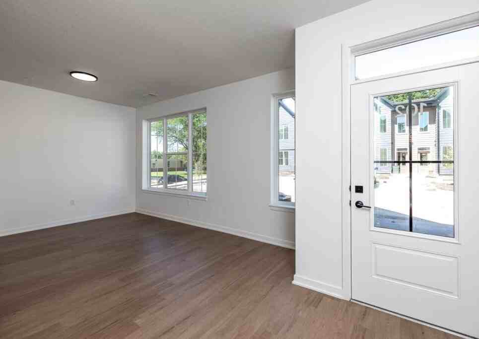 3154 Indianola Ave #101 - Photo 7 of 11