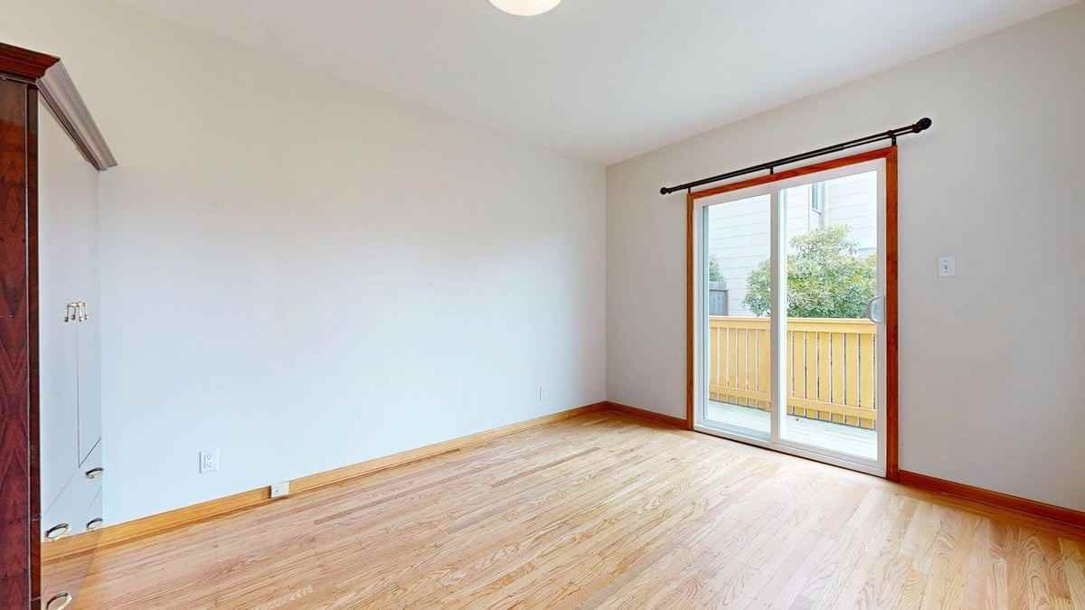 806 34th Ave - Photo 4 of 20