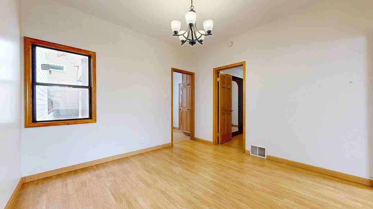806 34th Ave - Photo 7 of 20