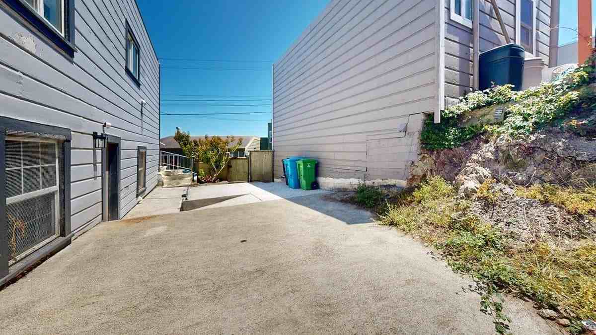 95 Getz St - Photo 3 of 12