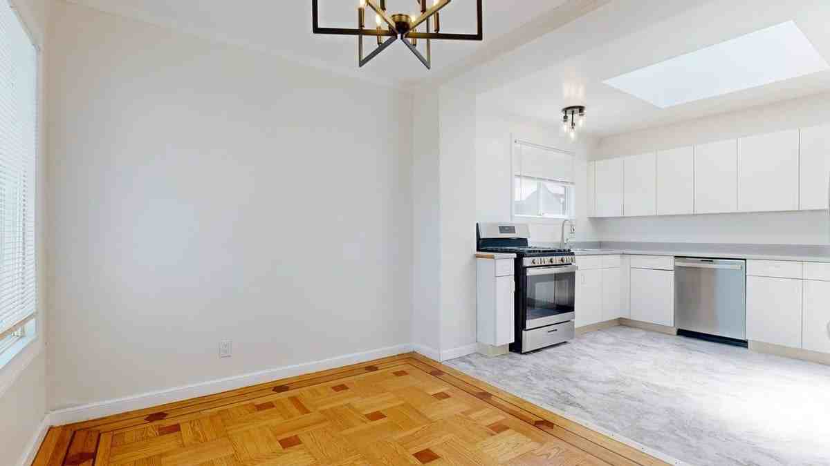 95 Getz St - Photo 5 of 12
