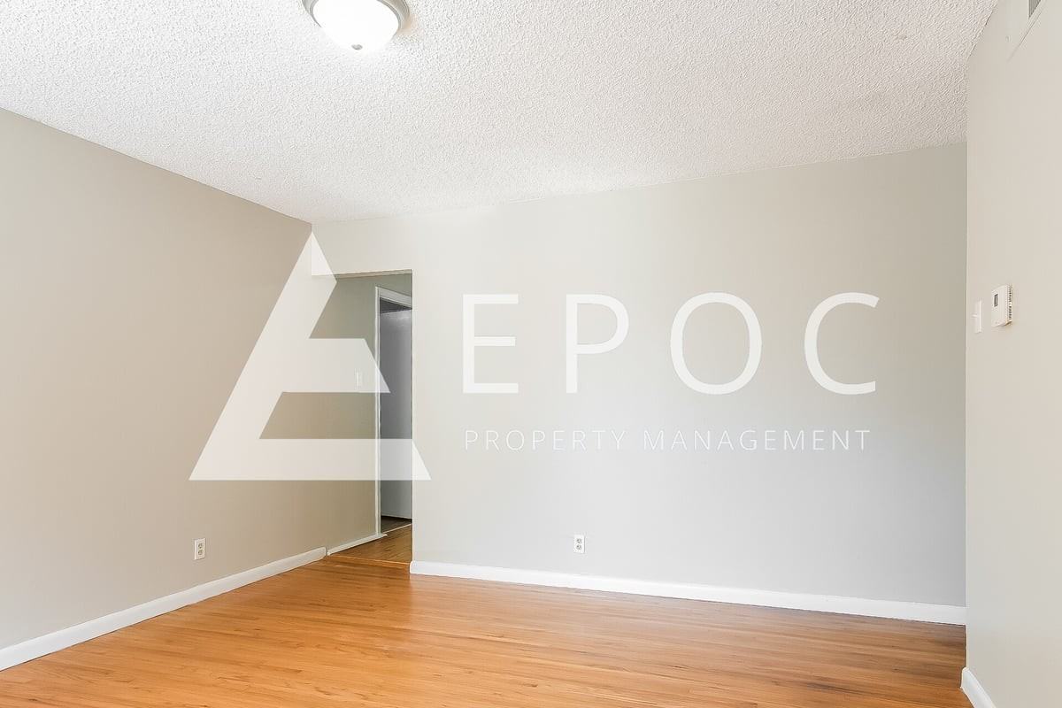 1933 W 49th Pl - Photo 5 of 15