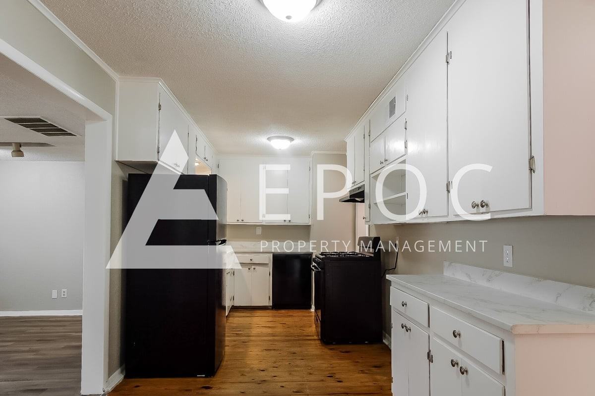 1933 W 49th Pl - Photo 3 of 15