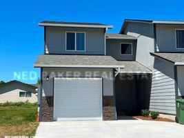 featured image of 387 Clover St
