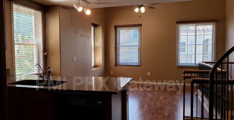1313 S Sabino Dr - Photo 2 of 11