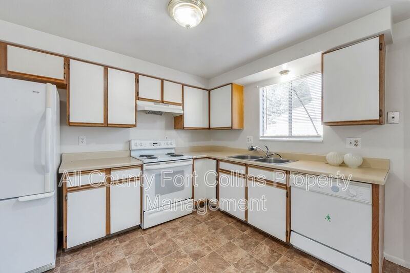 1403 E 7th St #A - Photo 6 of 16