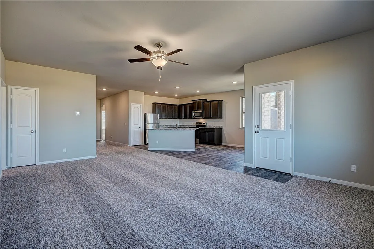 1013 Nw 4th St - Photo 5 of 27