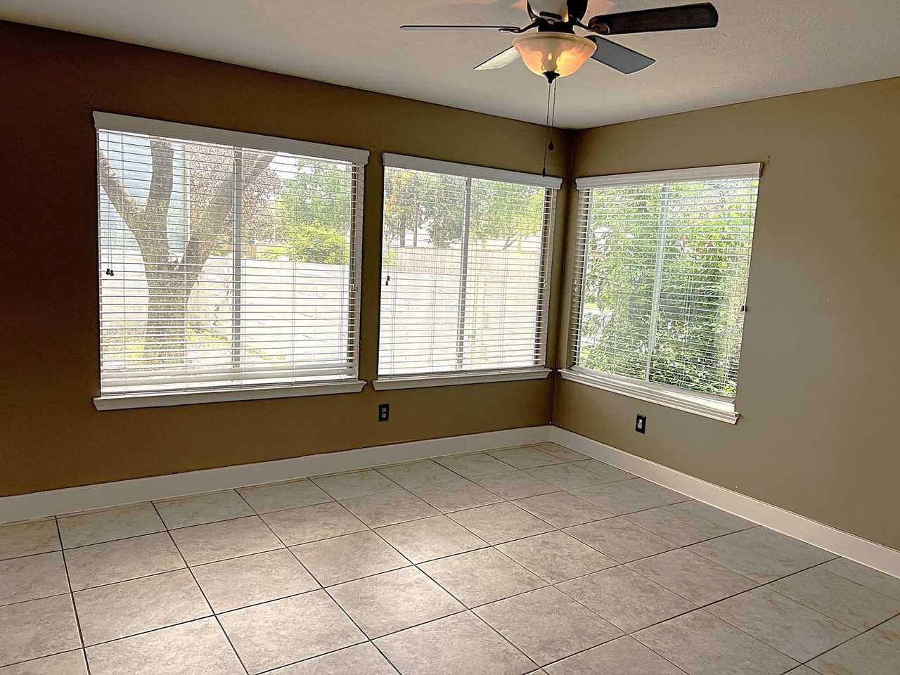 6819 Kingwood Glen Dr - Photo 7 of 38