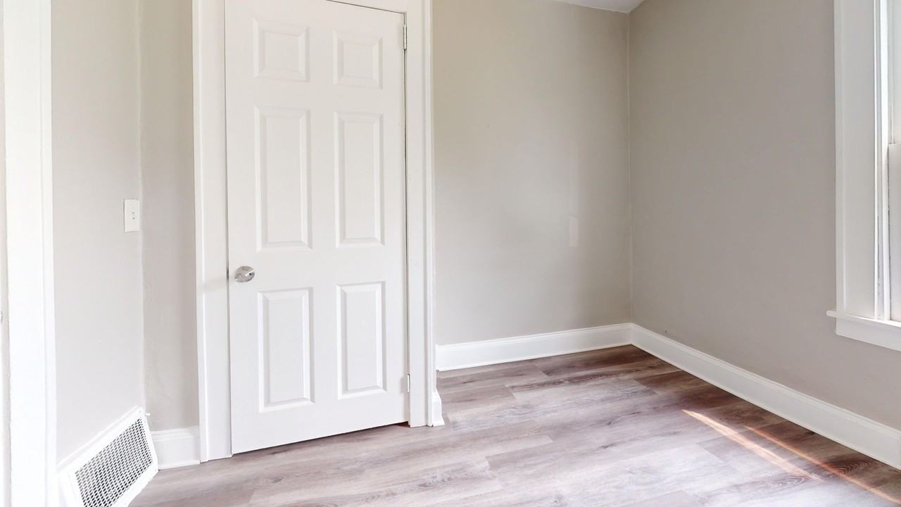 703 Excelsior Ave - Photo 5 of 20
