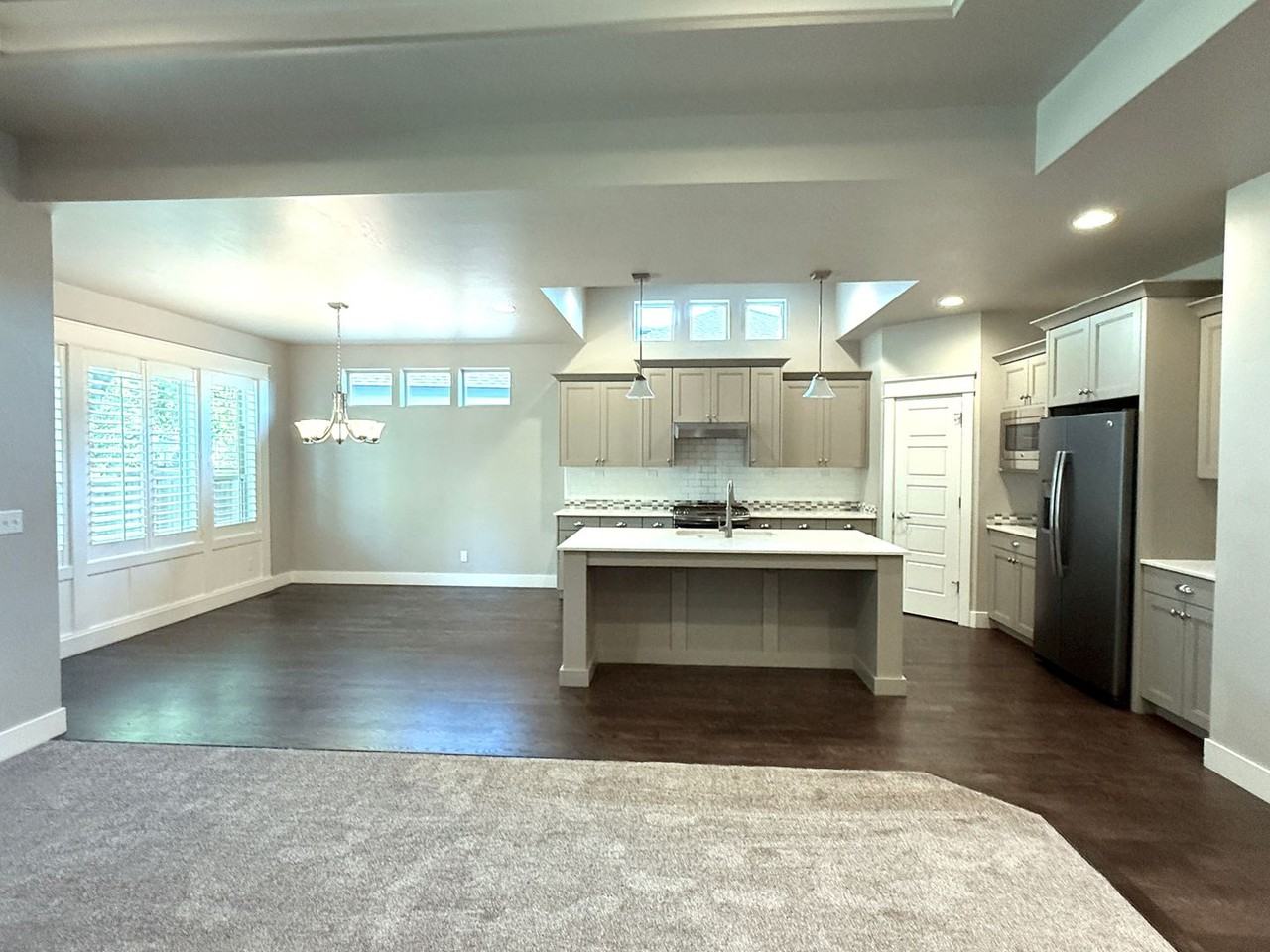 5267 N Mitchum Ave - Photo 4 of 27