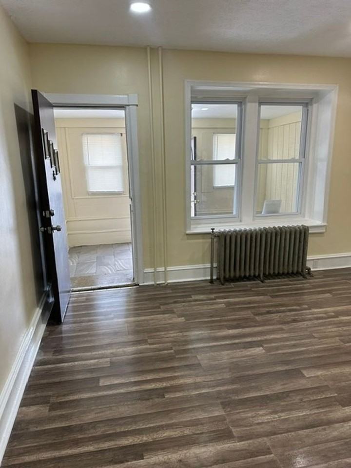 17 E 24th St