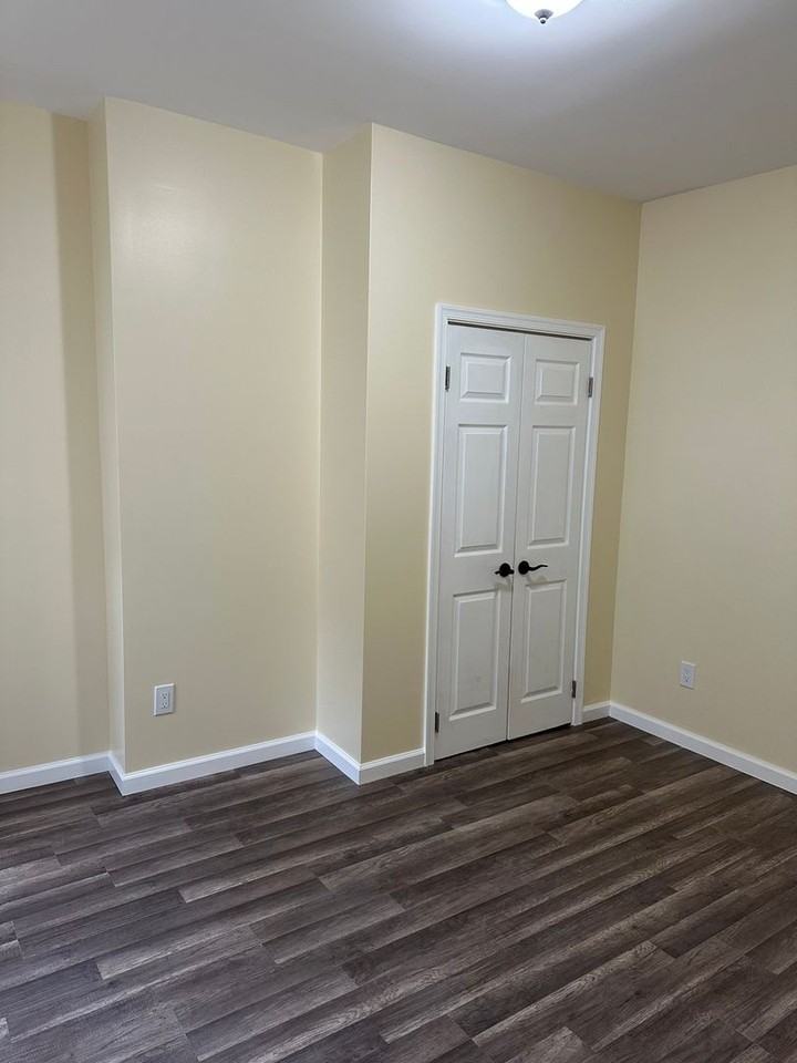 922 Forrester Ave - Photo 6 of 13