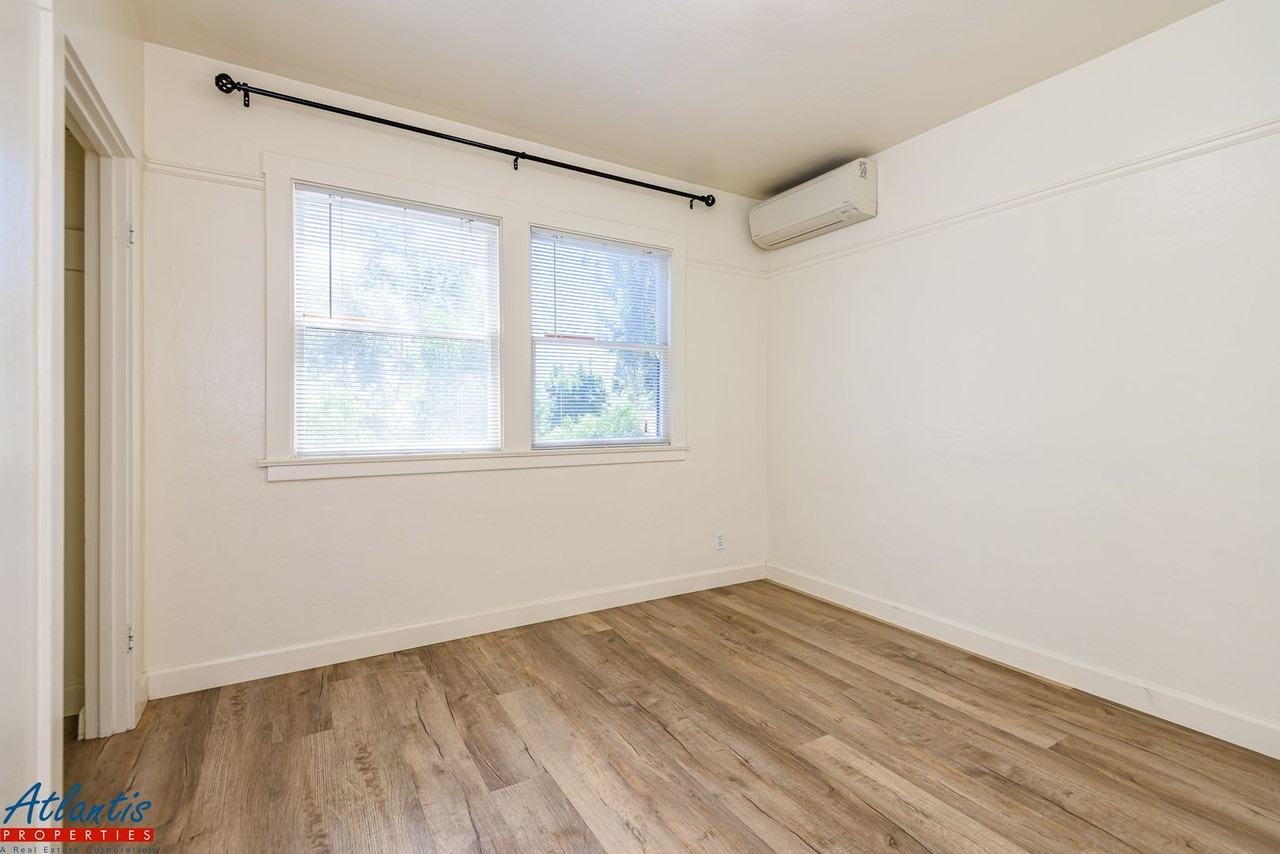 428 University Ave - Photo 7 of 18