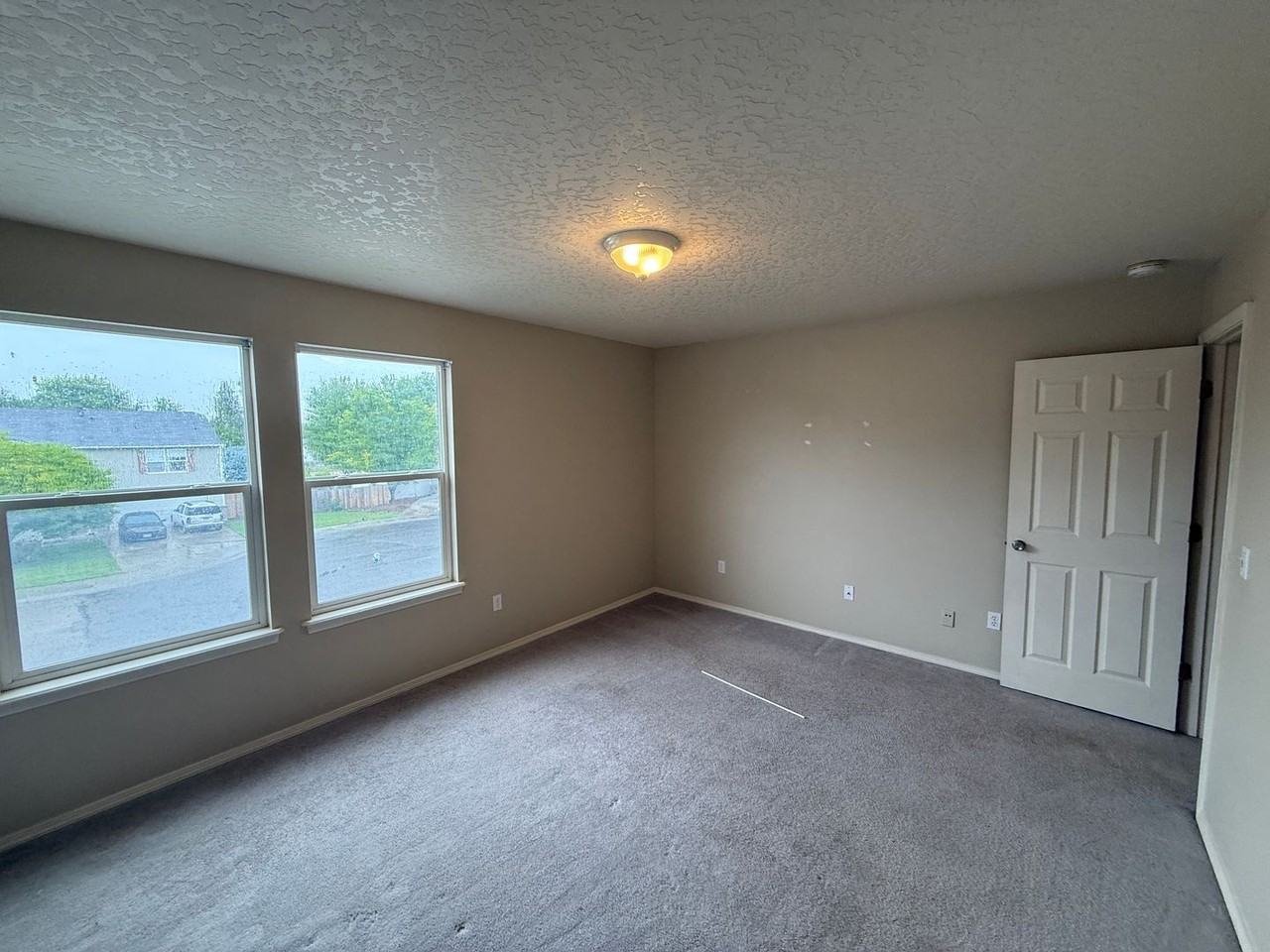 169 W Tehuti Ct - Photo 4 of 14