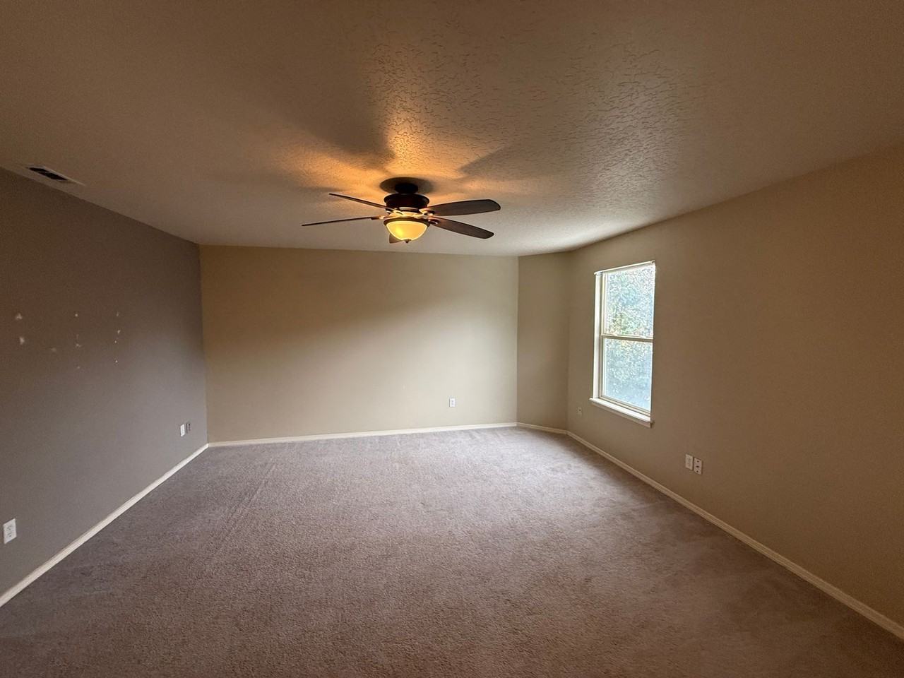 169 W Tehuti Ct - Photo 5 of 14