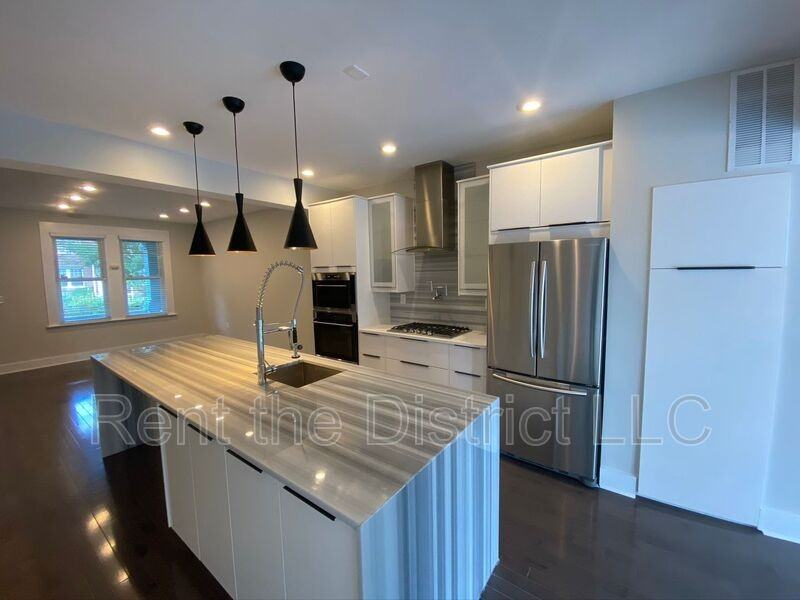1515 Neal St Ne - Photo 3 of 25