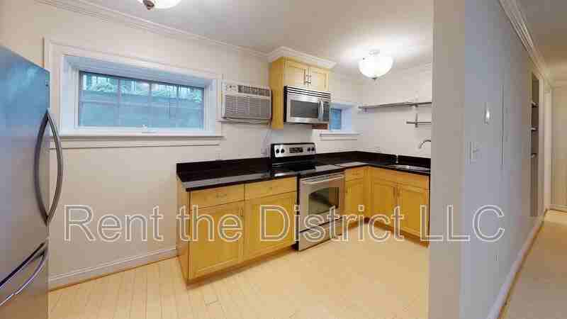 1708 Newton St Nw #102 - Photo 4 of 14