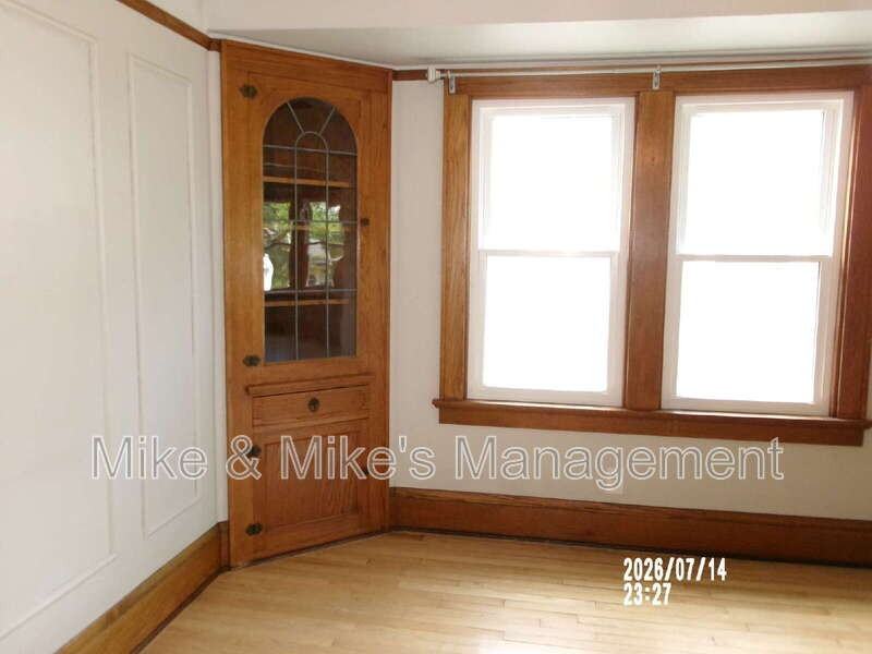 2124 N 60th St - Photo 5 of 19