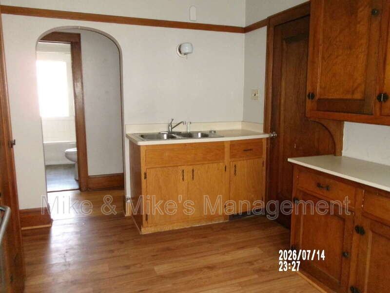 2124 N 60th St - Photo 7 of 19