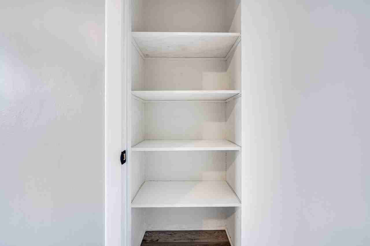 16 Waldemar Ave #102 - Photo 5 of 16