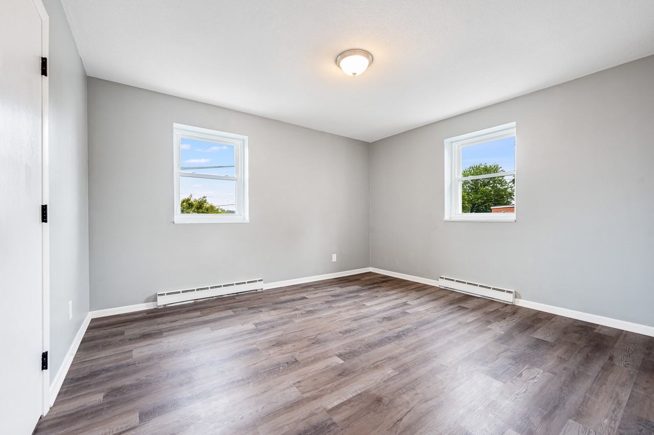 16 Waldemar Ave #102 - Photo 6 of 16