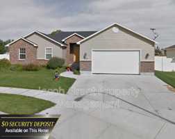 featured image of 460 Lacosta Dr