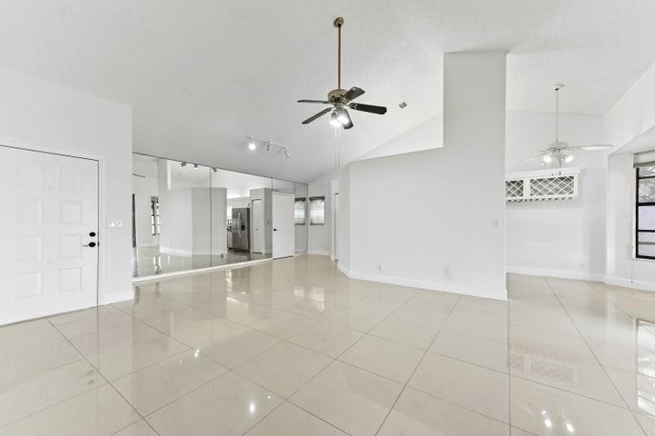 5421 Helene Circle - Photo 3 of 8