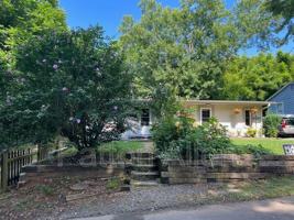 featured image of 10 Miller Rd E #B