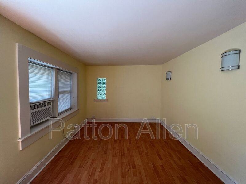 10 Miller Rd E #B - Photo 5 of 15