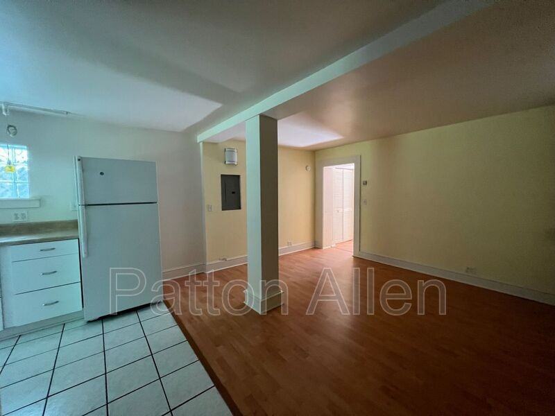 10 Miller Rd E #B - Photo 7 of 15