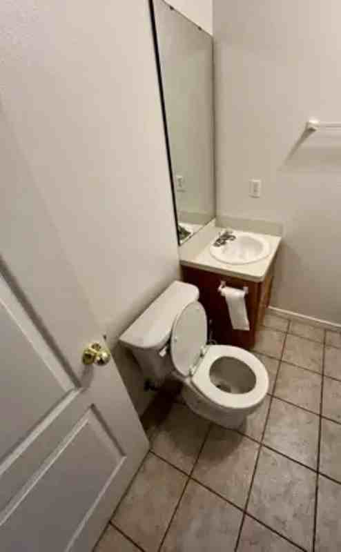 1670 Wn #C - Photo 5 of 9