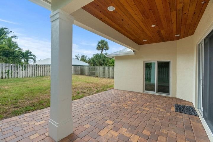 17735 Carver Avenue - Photo 6 of 8