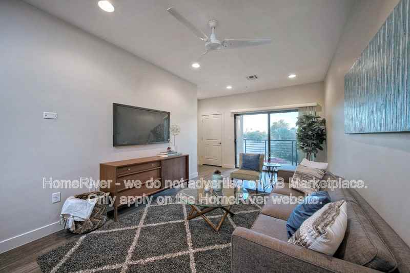 1000 W 5th St #1010 - Photo 4 of 31