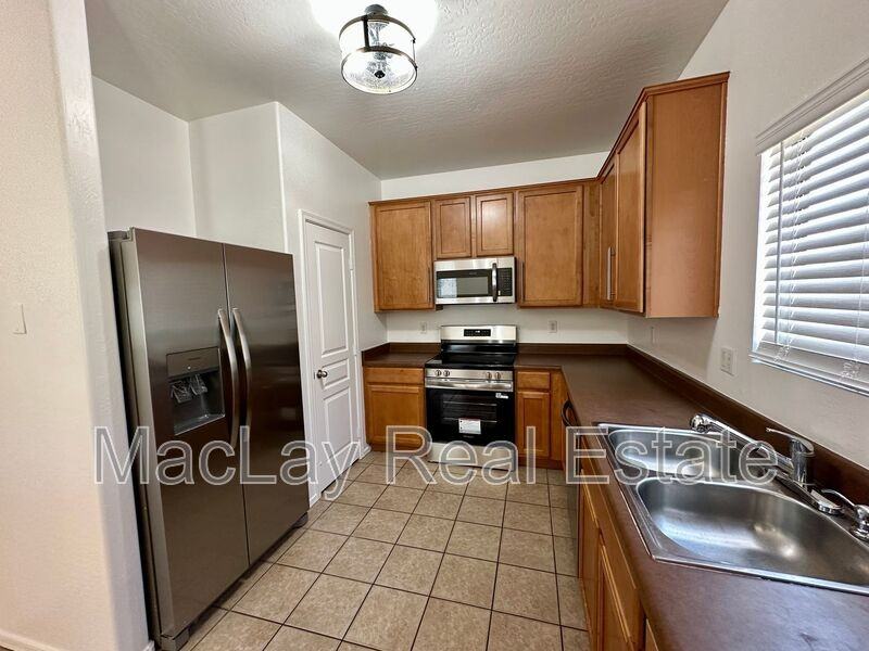 1308 W Fremont Rd - Photo 2 of 19